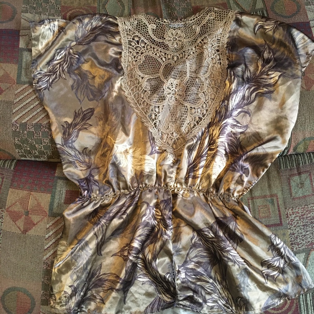 Caron Sport Bronze Embroider Top
